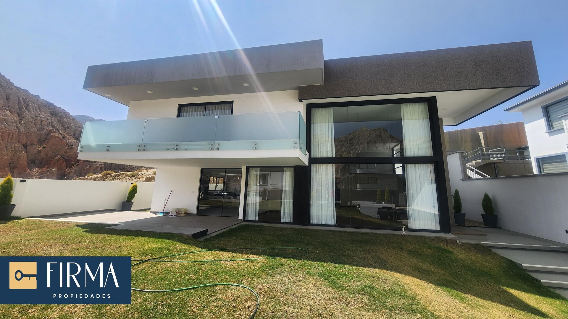 Casa en VentaCASA EN VENTA A ESTRENAR, SEQUOIA 3 dormitorios 4 baños 5 parqueos Foto 6
