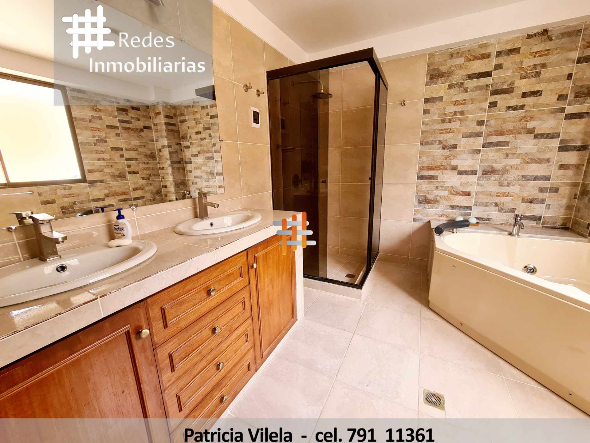 Casa en VentaEN VENTA O ALQUILER CASA EN AUQUISAMAÑA 4 dormitorios 7 baños 2 parqueos Foto 8