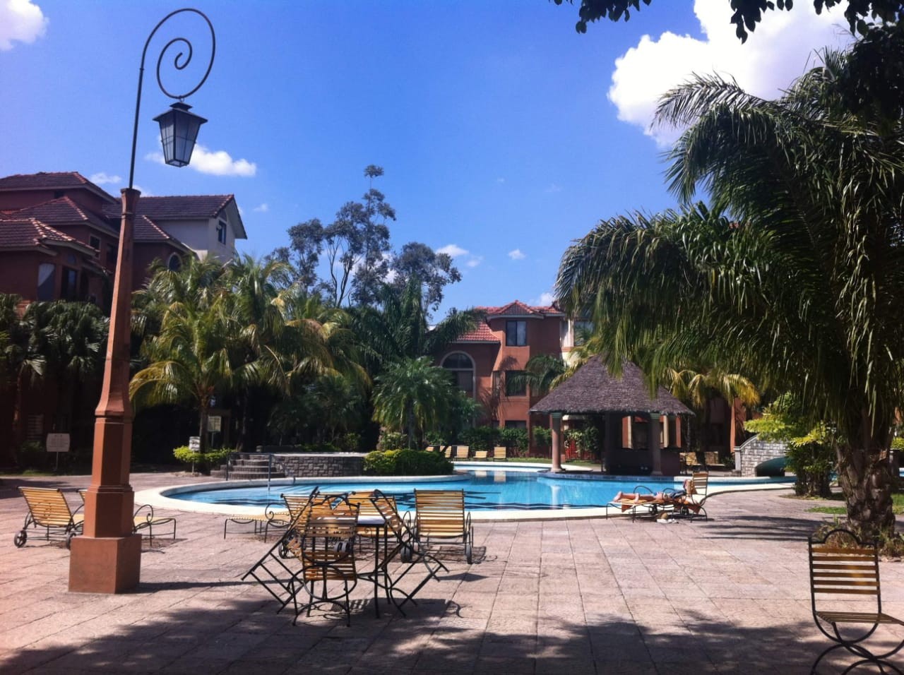 Departamento en VentaCONDOMINIO BUGANVILLAS - Departamento en VENTA- Av. Roca Coronado y 4to anillo Foto 6