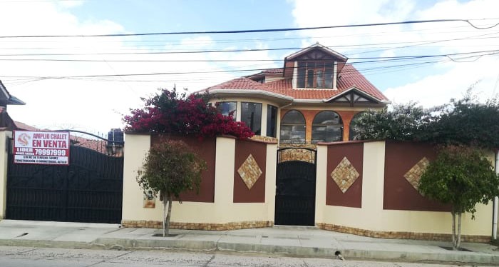 Casa en VentaAMPLIO CHALET EN VENTA AV. CHAPARE PRÓXIMO QUINTANILLA  Foto 1