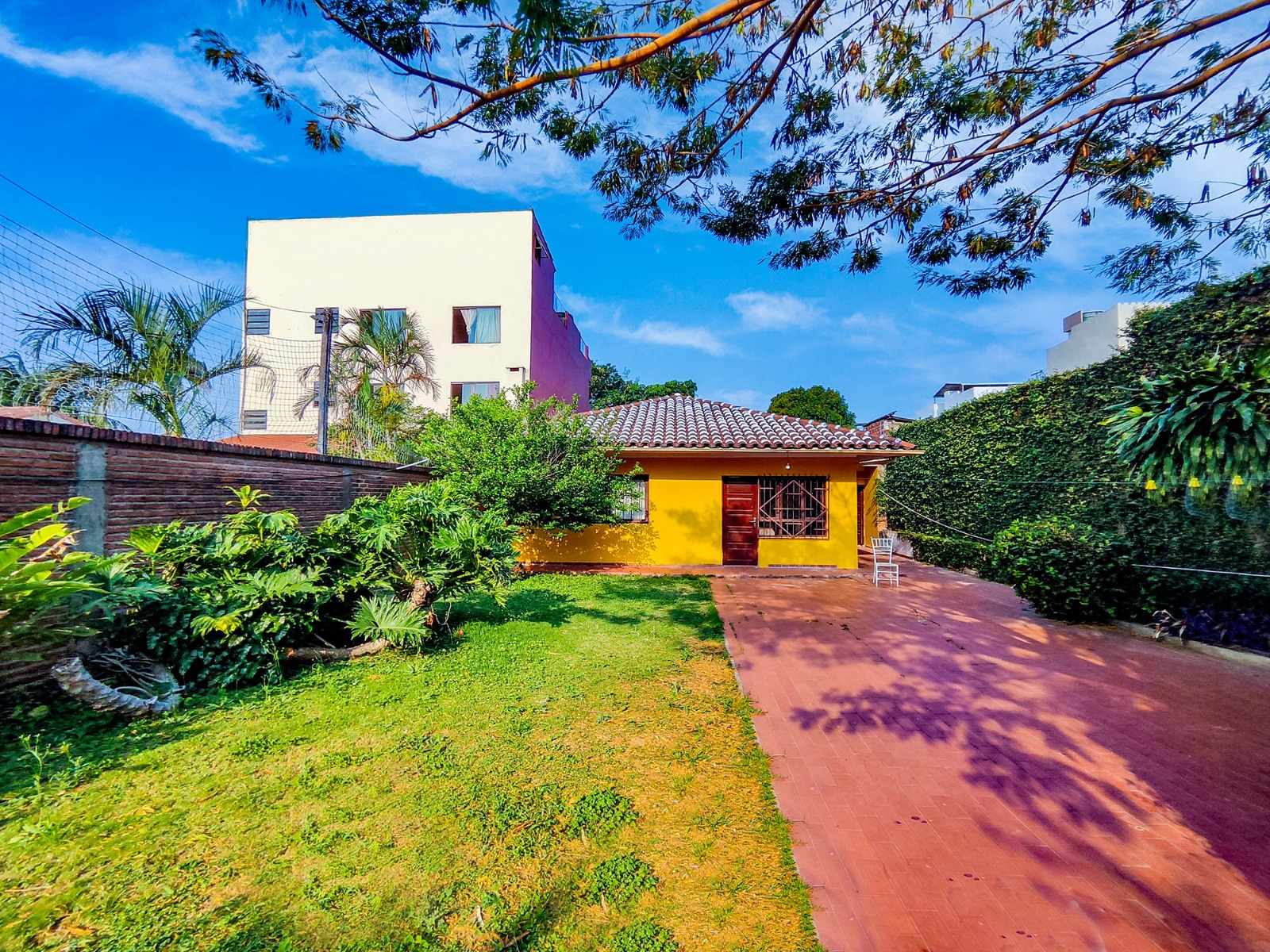 Casa en VentaOPORTUNIDAD!  AV. SANTOS DUMONT Y 2DO ANILLO.!  Foto 1