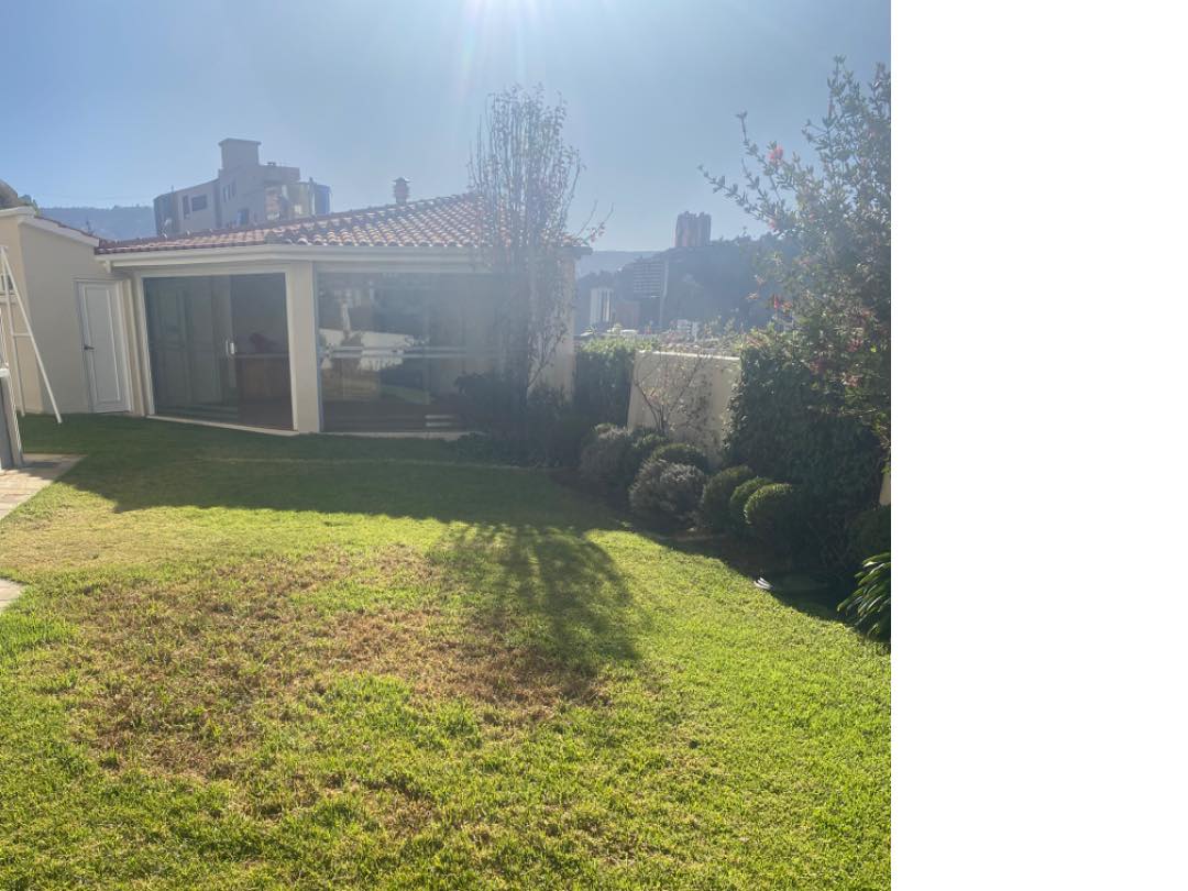 Casa en VentaCalle 15 de Calacoto y Costanera 4 dormitorios 4 baños 2 parqueos Foto 2