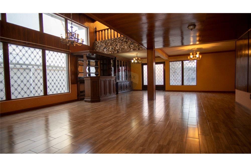 Casa en AlquilerCASA EN ALQUILER ZONA HIPODROMO 5 dormitorios 3 baños 2 parqueos Foto 13