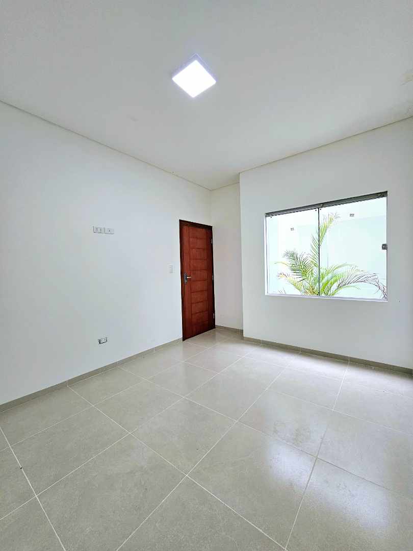 Casa en VentaZona sur
El Triunfo 9no anillo
 3 dormitorios 2 baños 2 parqueos Foto 4