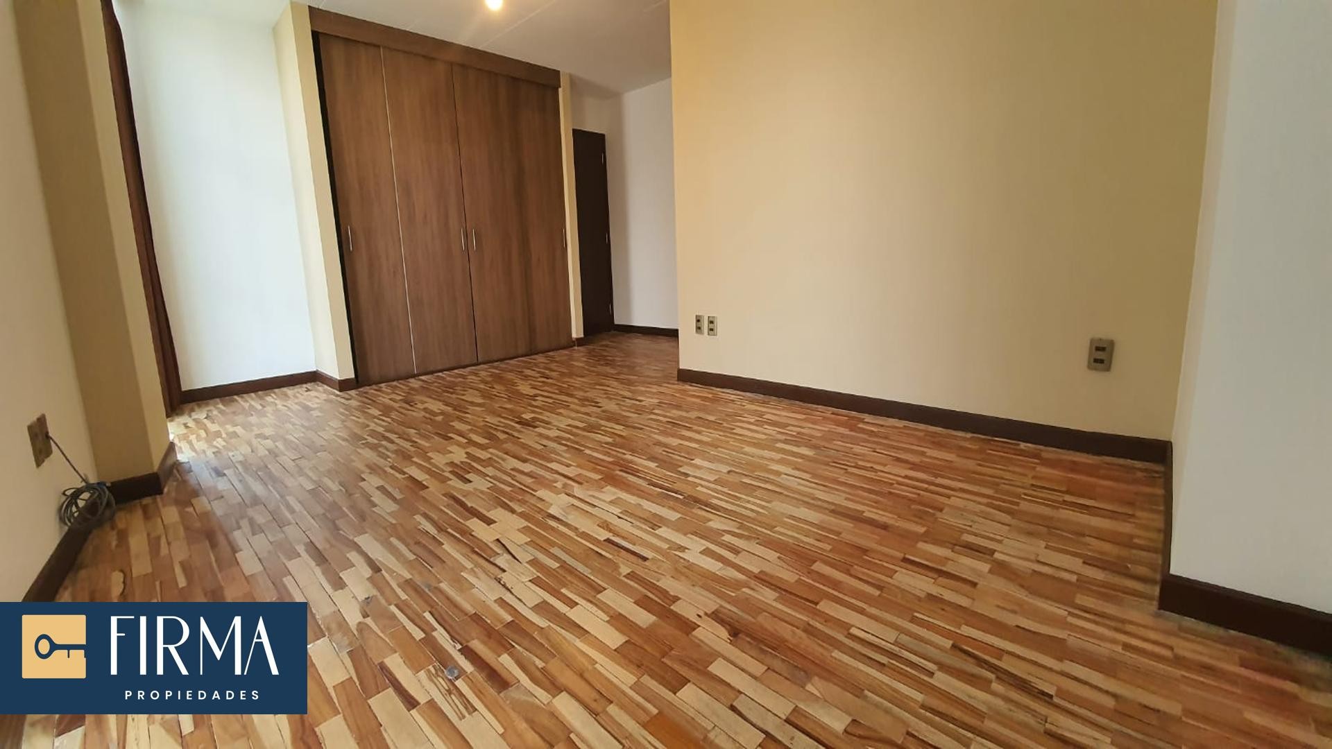 En Alquiler a Bs 2,800 Foto 4