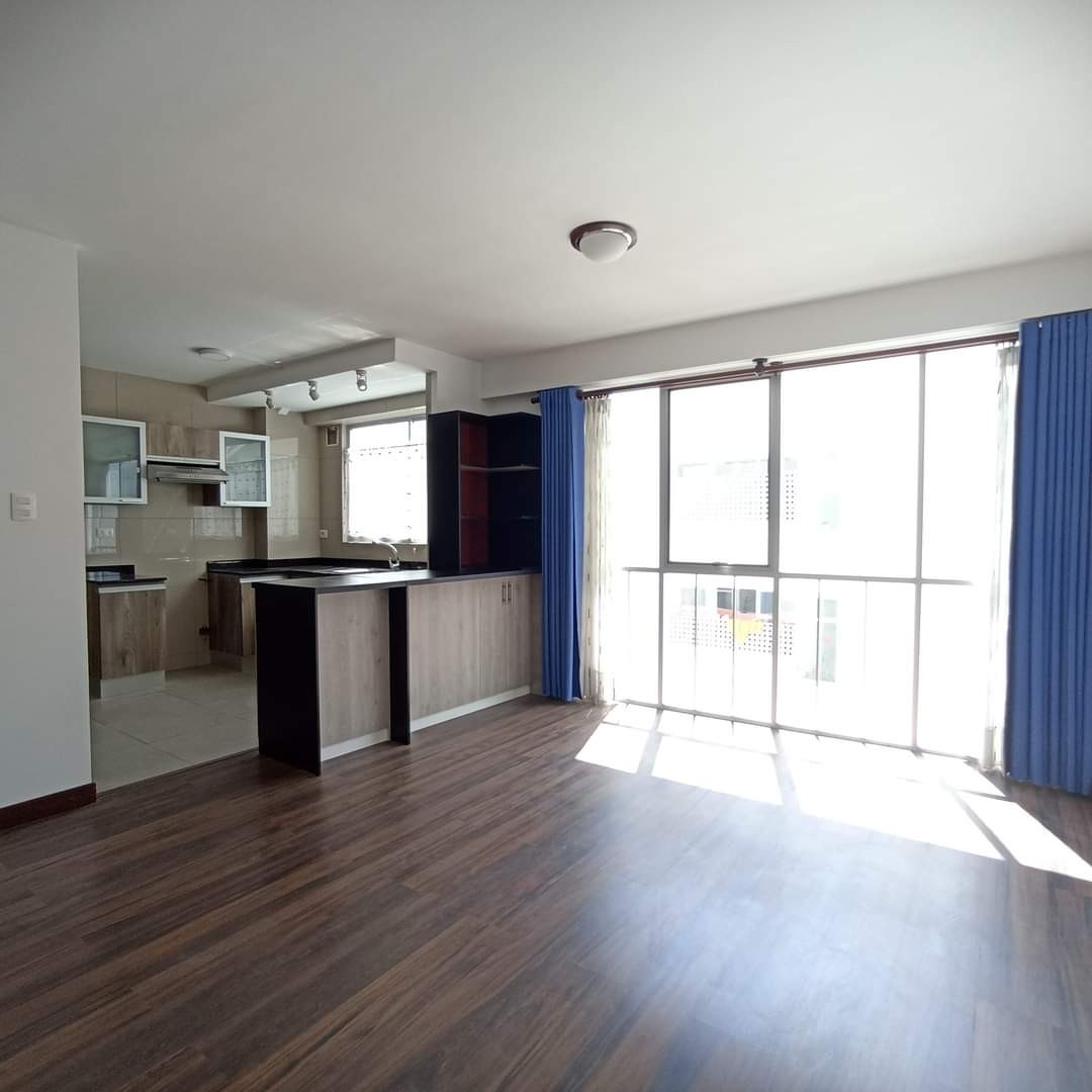 Departamento en Calacoto en La Paz 2 dormitorios 3 baños 1 parqueos Foto 2