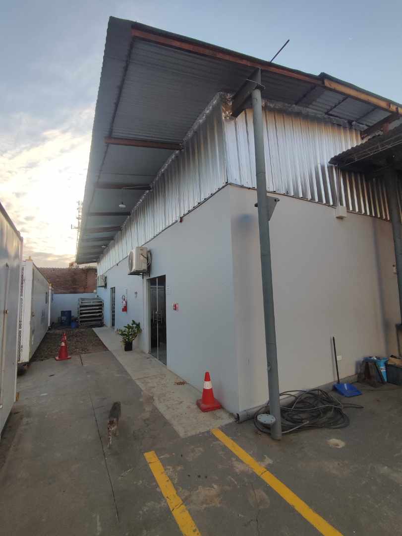 Edificio en Entre 4to y 5to anillo Sur en Santa Cruz de la Sierra 11 dormitorios 6 baños 15 parqueos Foto 13