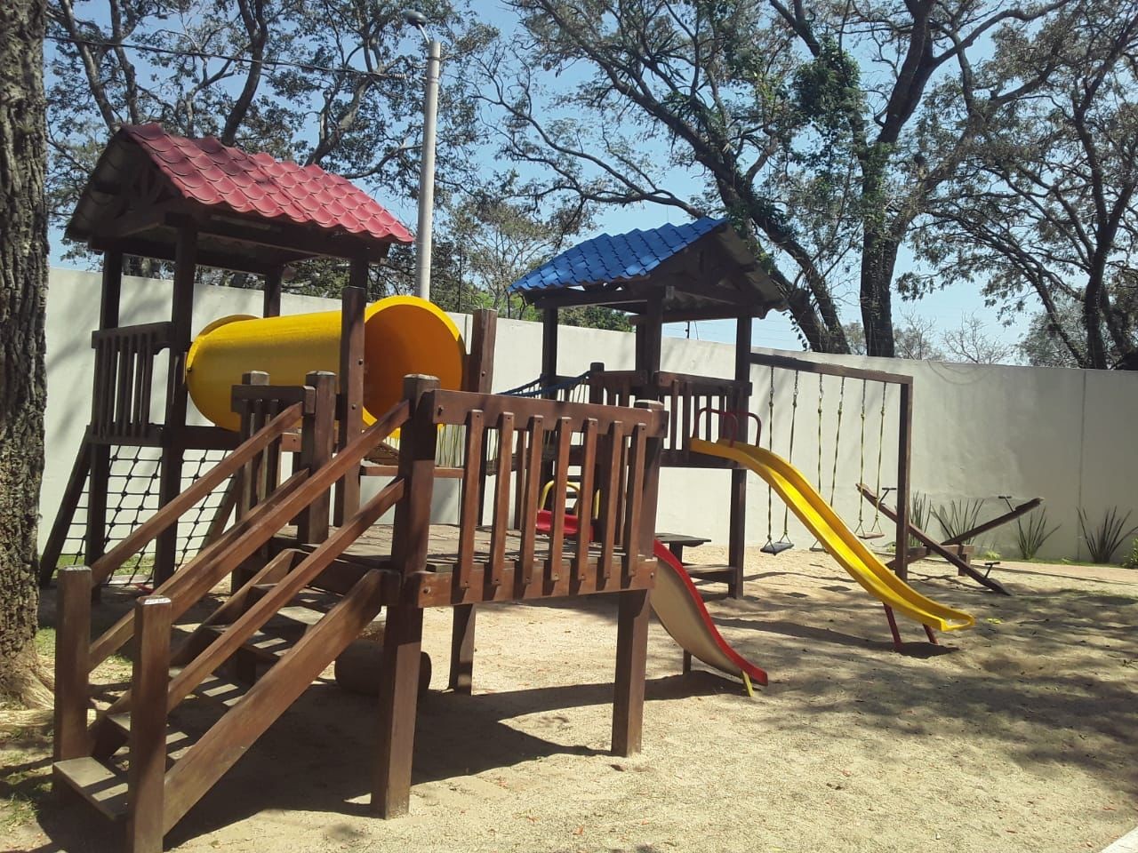 Casa en Alquiler📍CASA EN ALQUILER 
  CONDOMINIO PALMAS DEL OESTE II
Av. Piraí entre 6to y 7mo Anillo

 Foto 12