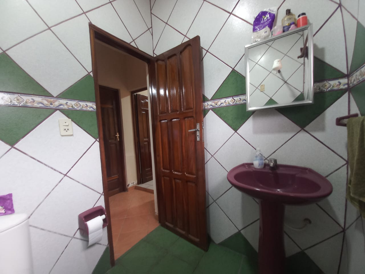 Casa en VentaAV. 2 DE AGOSTO 5 dormitorios 3 baños 2 parqueos Foto 6