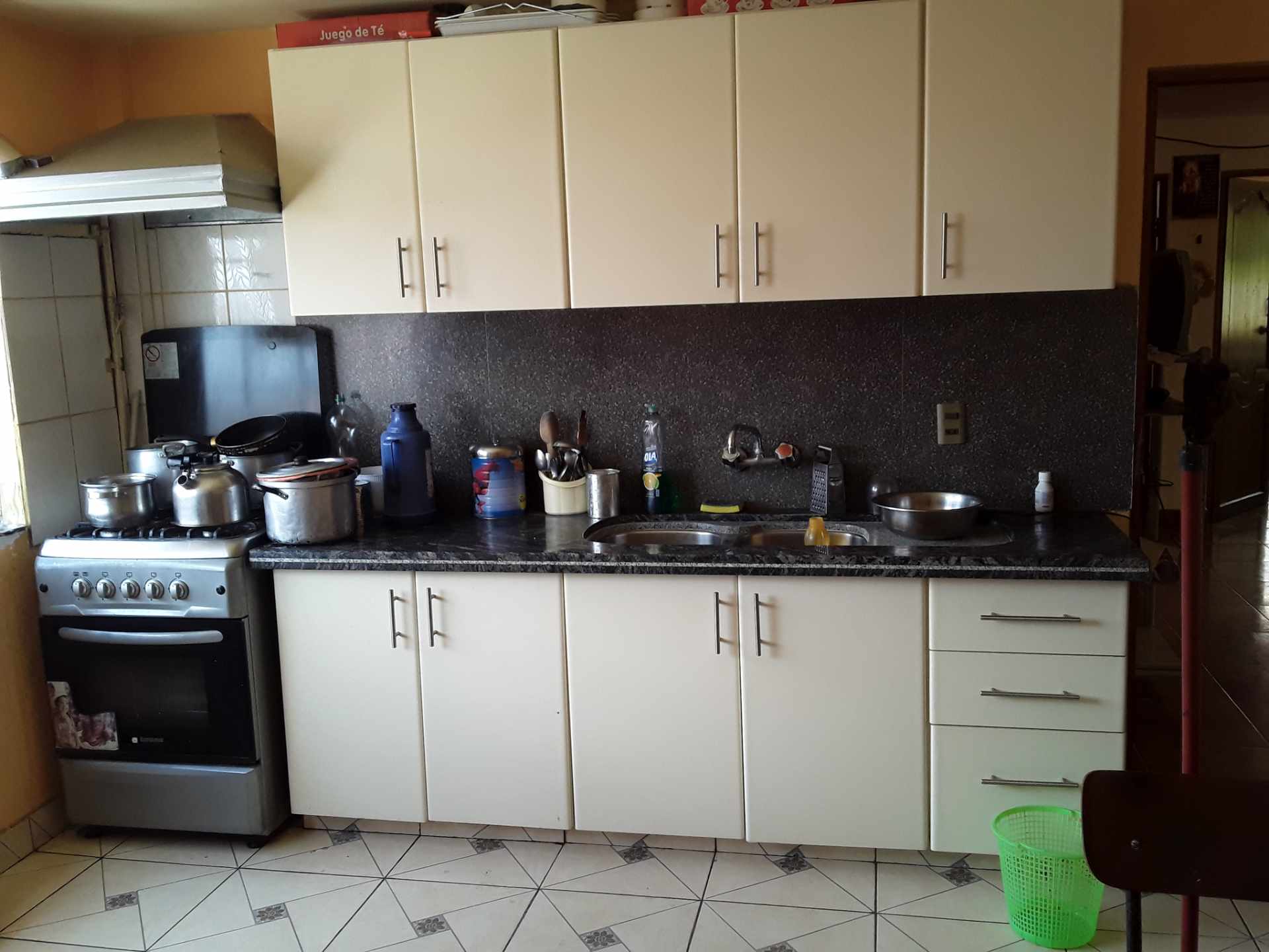 Casa en VentaSebastian Barba de Padilla y Encinas Nieto. Cerca YPFB 6 dormitorios 4 baños  Foto 19