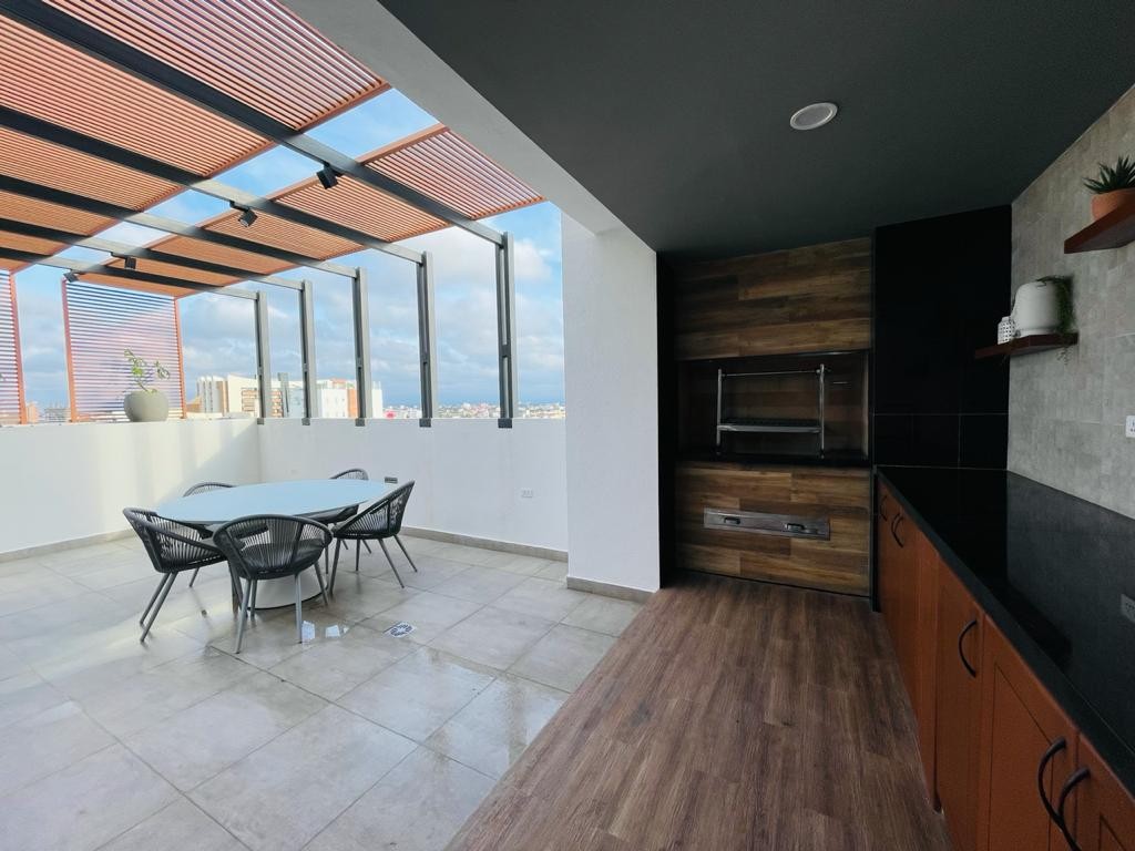 En Alquiler a $us 650 Foto 7