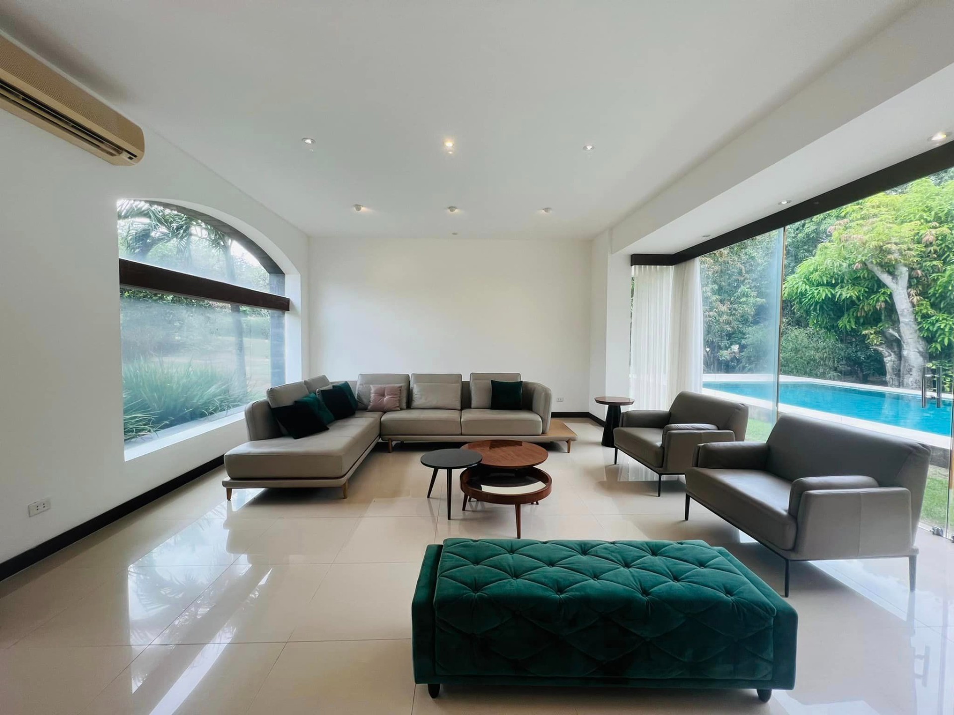 Casa en AlquilerCONDOMINIO JARDINES DEL URUBO  4 dormitorios 5 baños 3 parqueos Foto 17