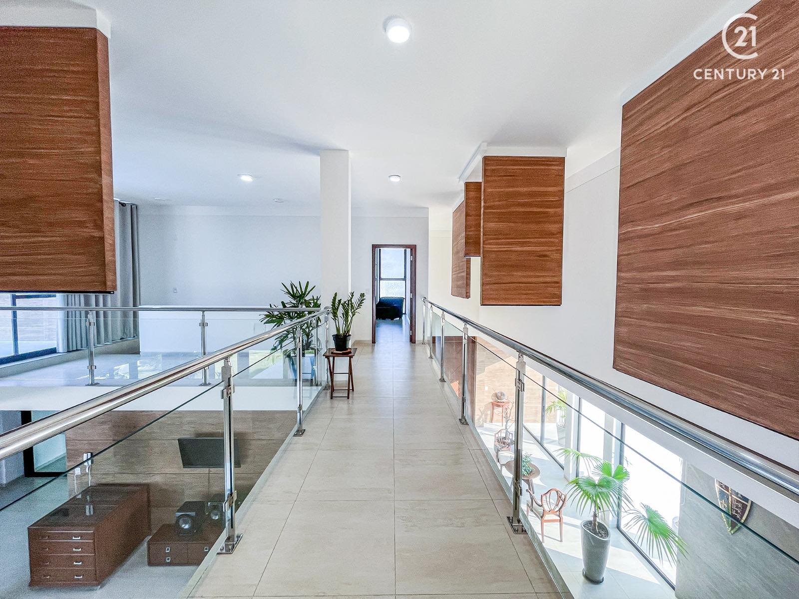 Casa en Urubó en Santa Cruz de la Sierra 4 dormitorios 6 baños 4 parqueos Foto 12