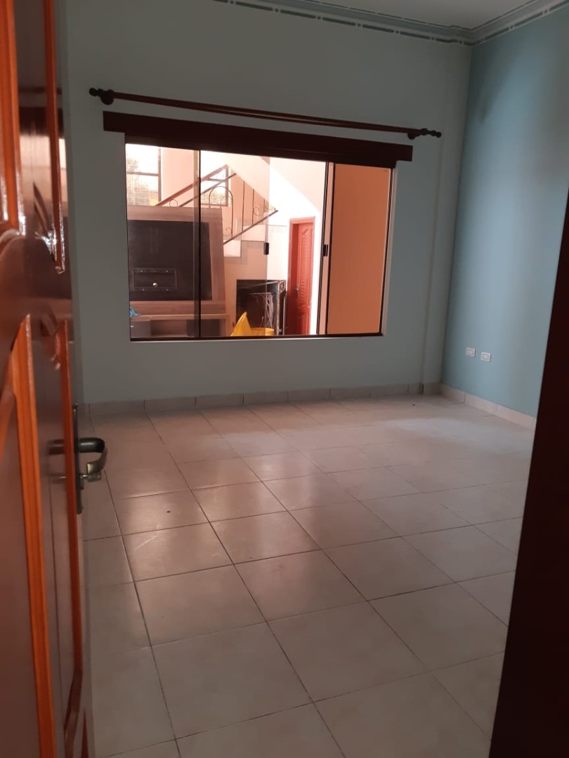 En Alquiler a $us 350 Foto 3