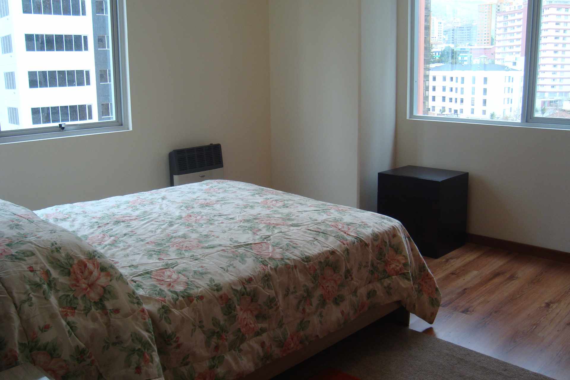 En Alquiler a $us 650 Foto 5