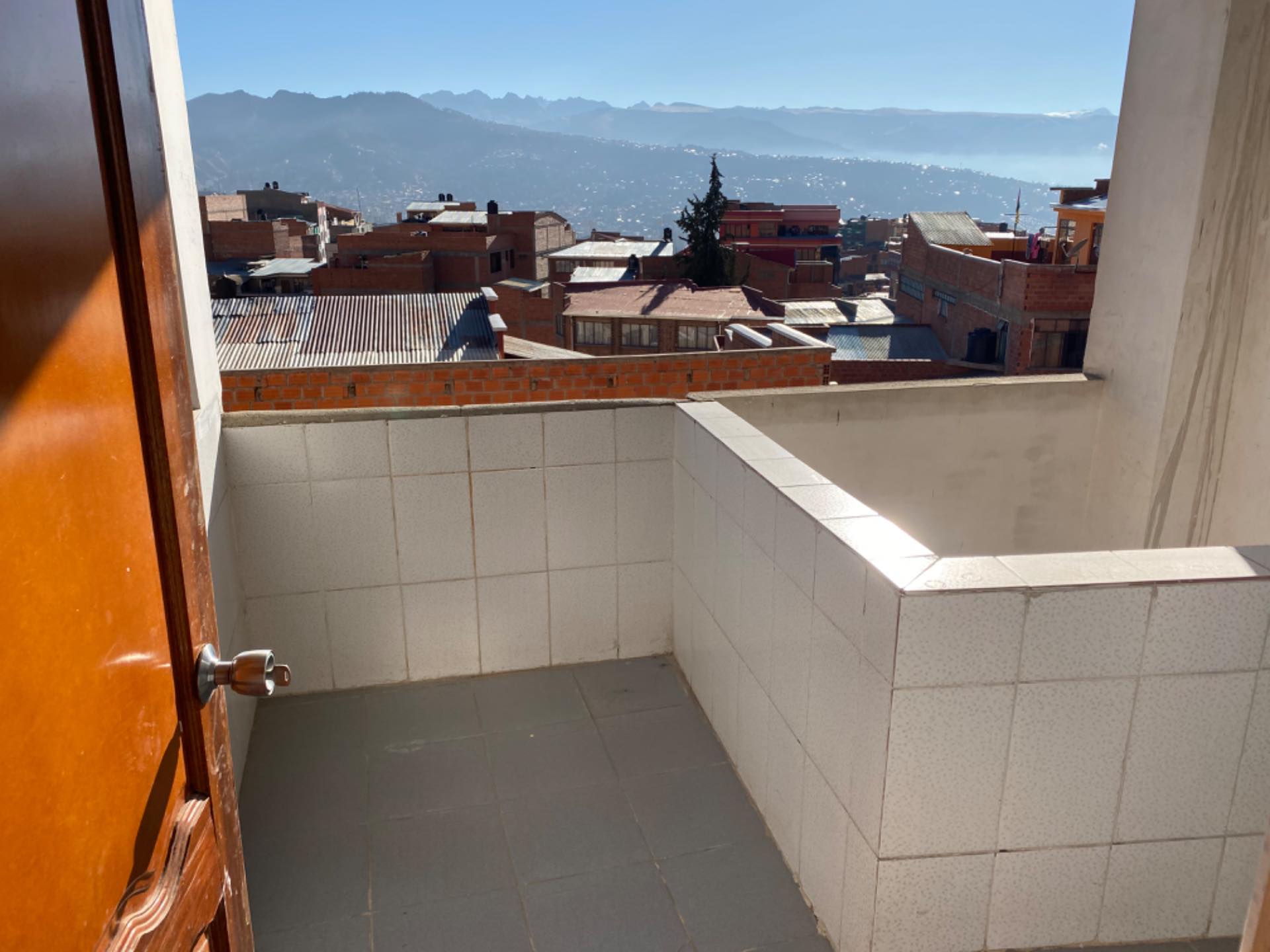 Edificio en VentaALTO SAN PEDRO   CALLLE: JORGE DE LÁ REZA #1581   27 dormitorios 13 baños 10 parqueos Foto 10