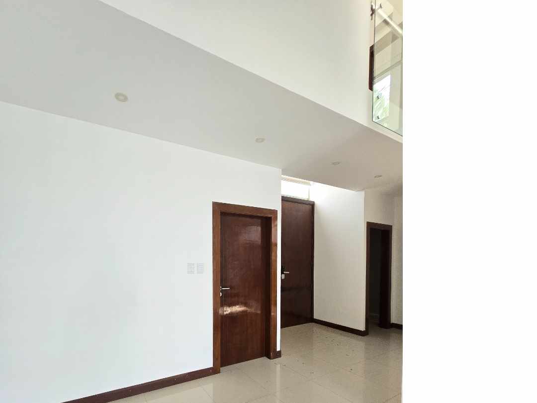 Casa en Entre 8vo y 9no anillo Norte en Santa Cruz de la Sierra 3 dormitorios 4 baños 3 parqueos Foto 31