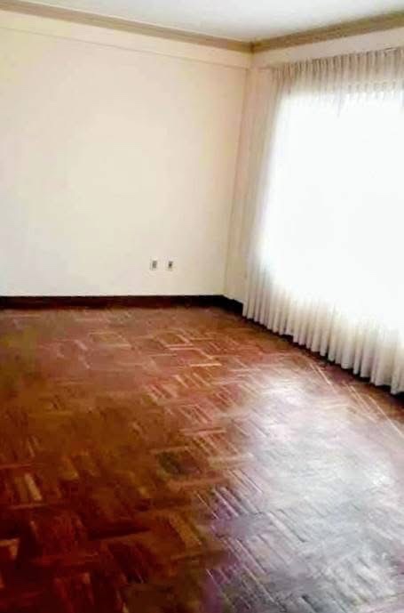 Departamento en AlquilerAchumani c/34 3 dormitorios 3 baños 1 parqueos Foto 2