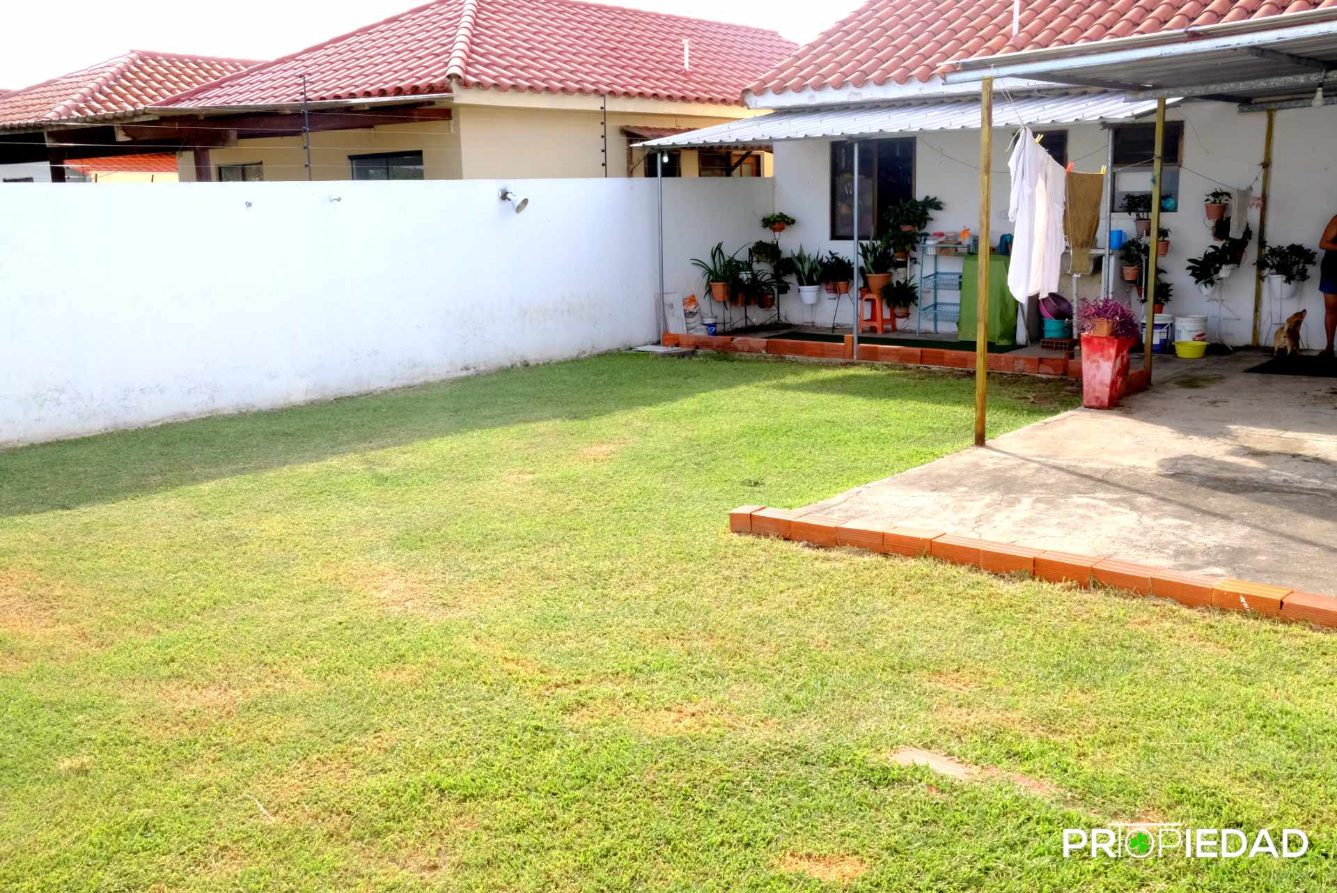 Casa Condominio Patujú – Jardines de Pentaguazú, bloque C – Satélite Norte. Foto 3