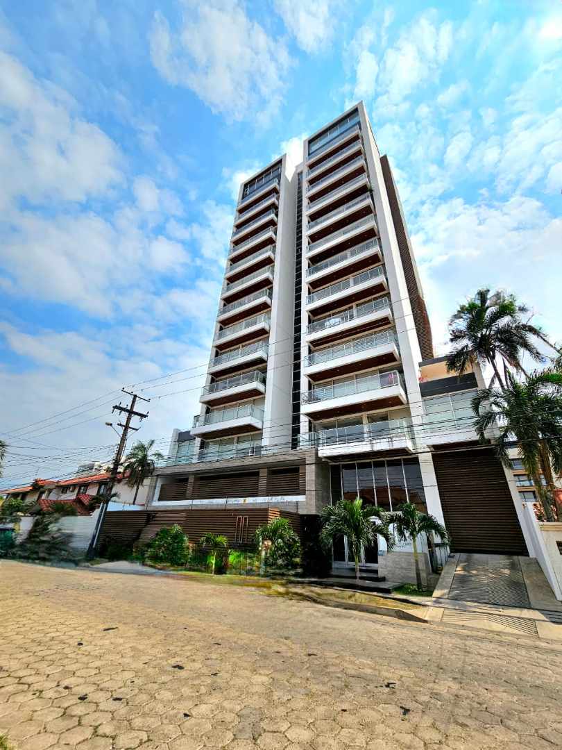 Departamento Departamento en Alquiler – Edificio Puerto Madero, Equipetrol, Zona Sirari
 Foto 1