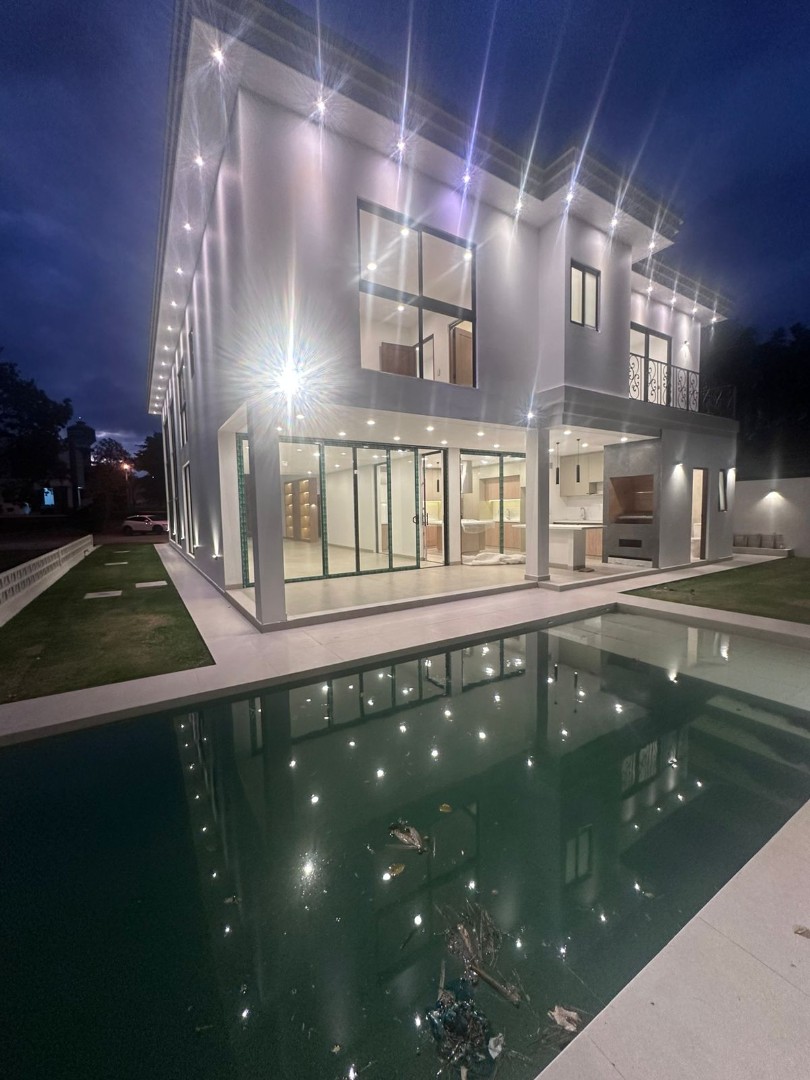 En Venta a $us 360,000 Foto 2