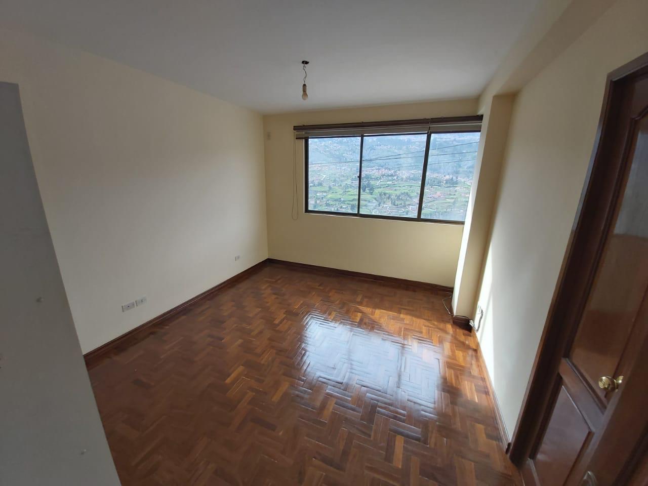 Departamento en Alto Irpavi en La Paz 3 dormitorios 5 baños 1 parqueos Foto 7