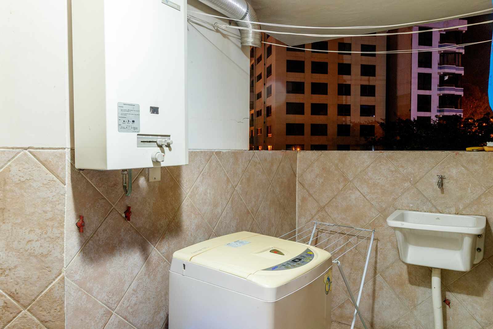 Departamento en Noroeste en Cochabamba 2 dormitorios 3 baños 1 parqueos Foto 15