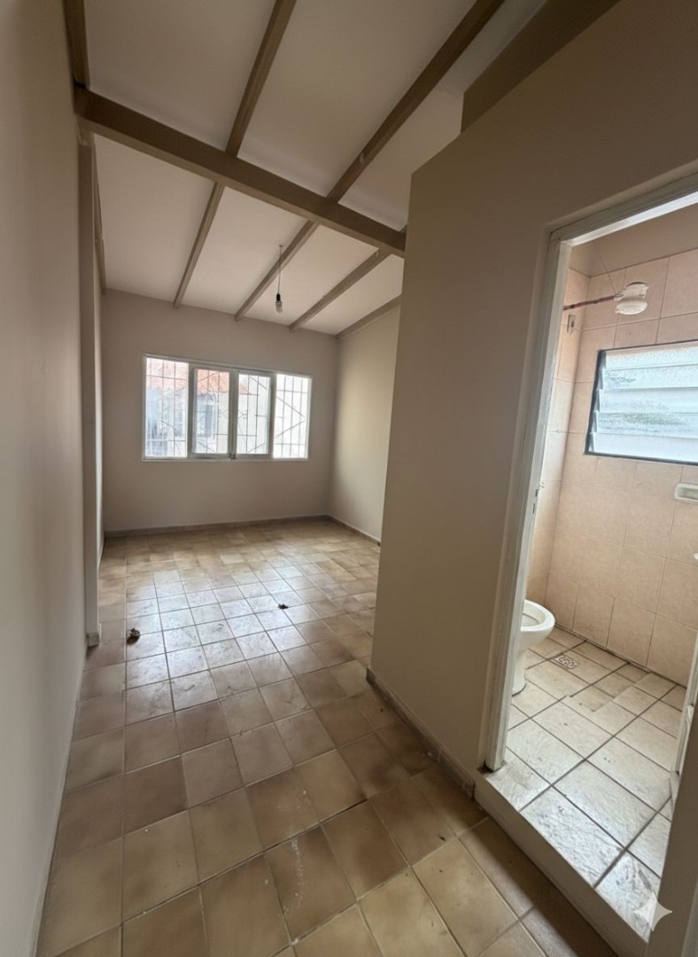 Casa en AlquilerAv. Beni, 3 er aniilo,  Universidad Domindo Sabio 10 dormitorios 6 baños 4 parqueos Foto 7