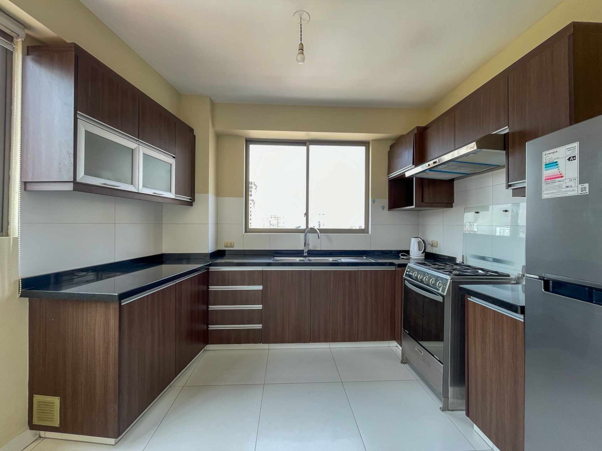 En Alquiler a $us 550 Foto 36