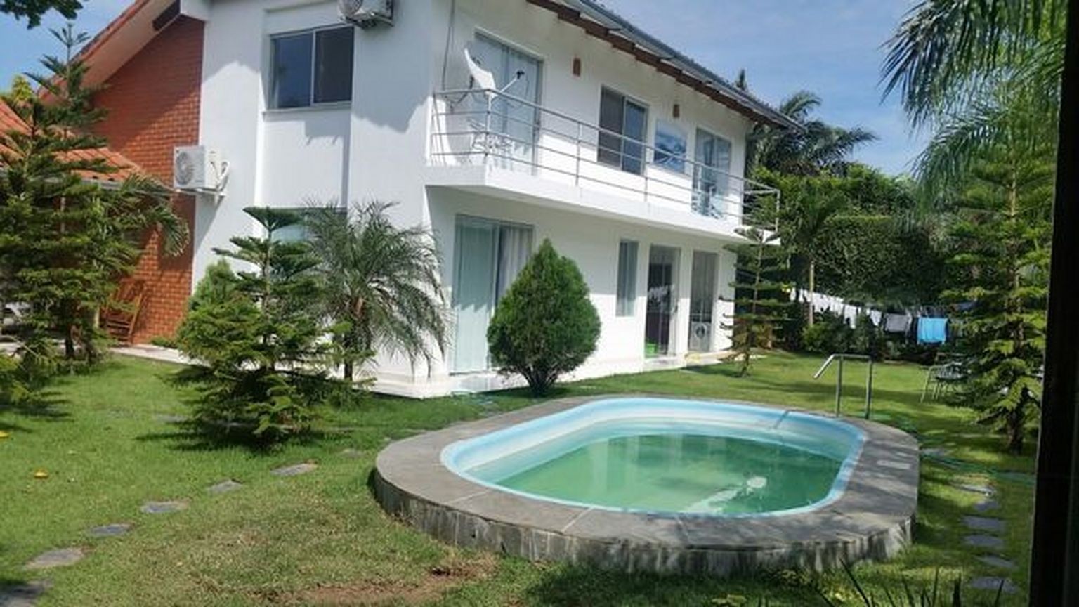 Casa en AnticréticoJARDINES DEL URUBO I 3 dormitorios 2 baños 1 parqueos Foto 1