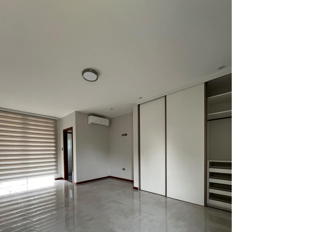 Casa en AlquilerCONDOMINIO EXCLUSIVO ZONA URUBO CERCA AL PUENTE 3 dormitorios 5 baños 4 parqueos Foto 8