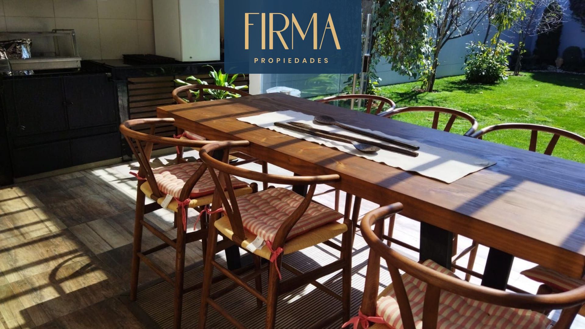 Casa en Cota Cota en La Paz 3 dormitorios 5 baños 5 parqueos Foto 4