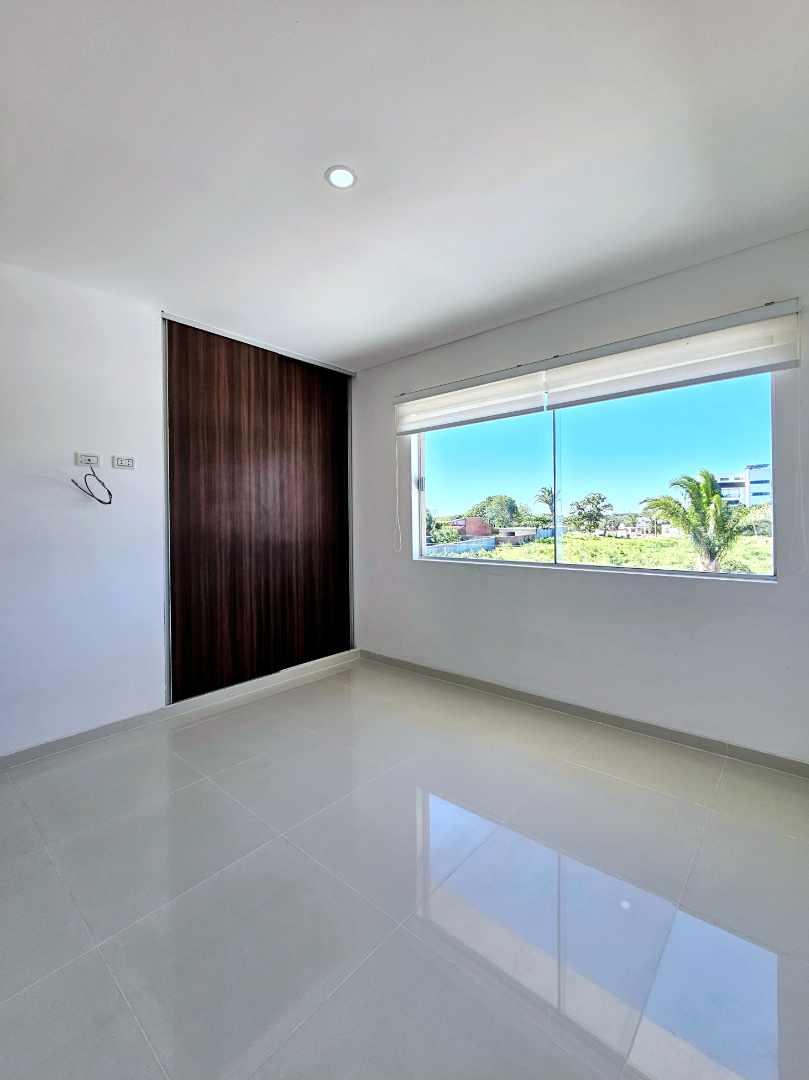 Casa en VentaUrubó 
CONDOMINIO AVENTURA 
Hermosa Casa completamente equipada! 3 dormitorios 3 baños 2 parqueos Foto 24