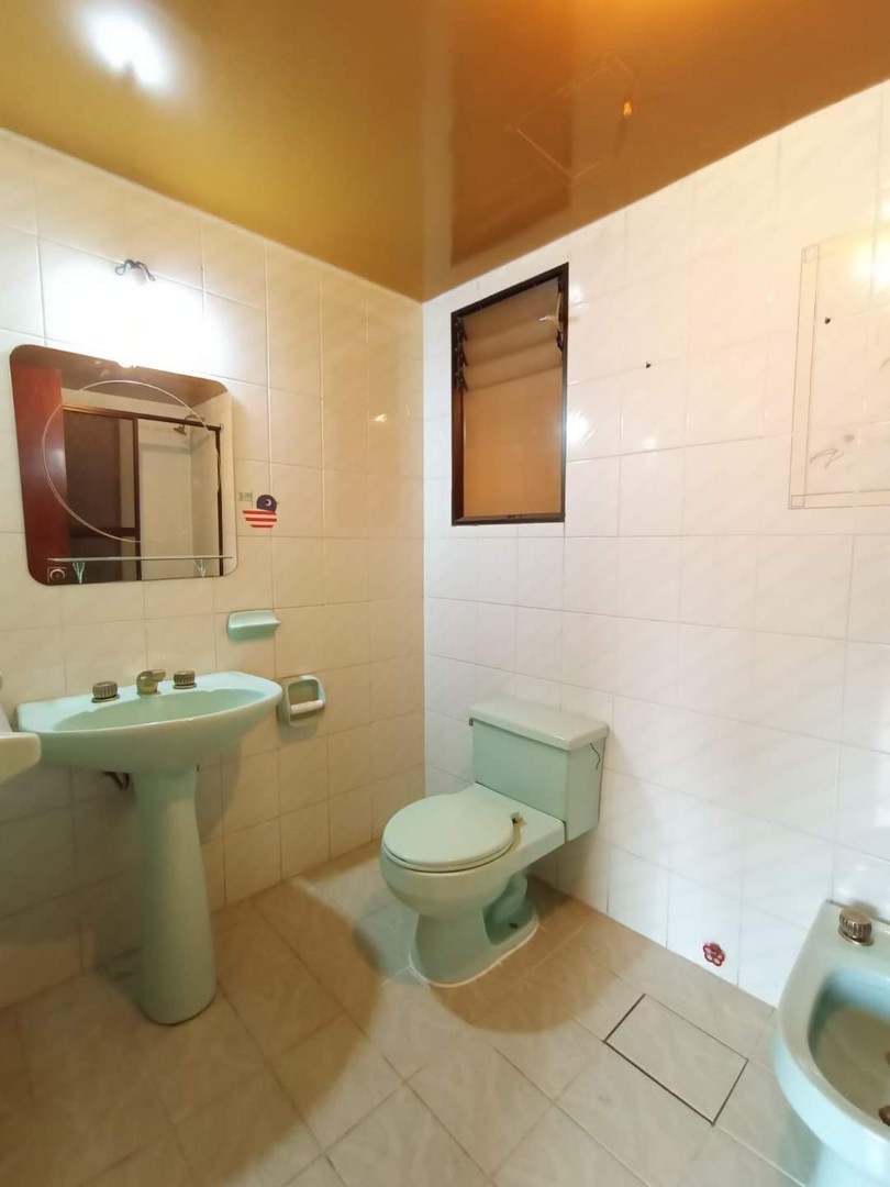 Departamento en Irpavi en La Paz 3 dormitorios 4 baños 1 parqueos Foto 6