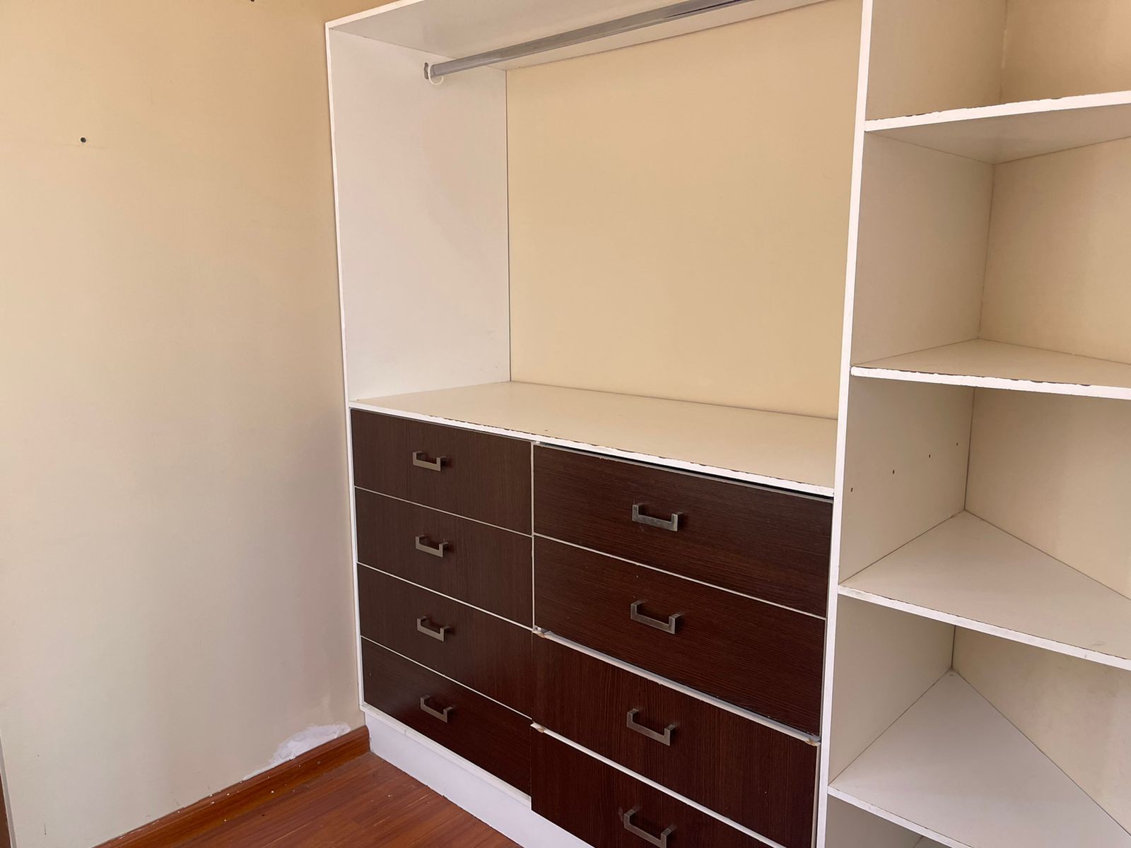 Casa en Sacaba en Cochabamba 4 dormitorios 4 baños 3 parqueos Foto 17