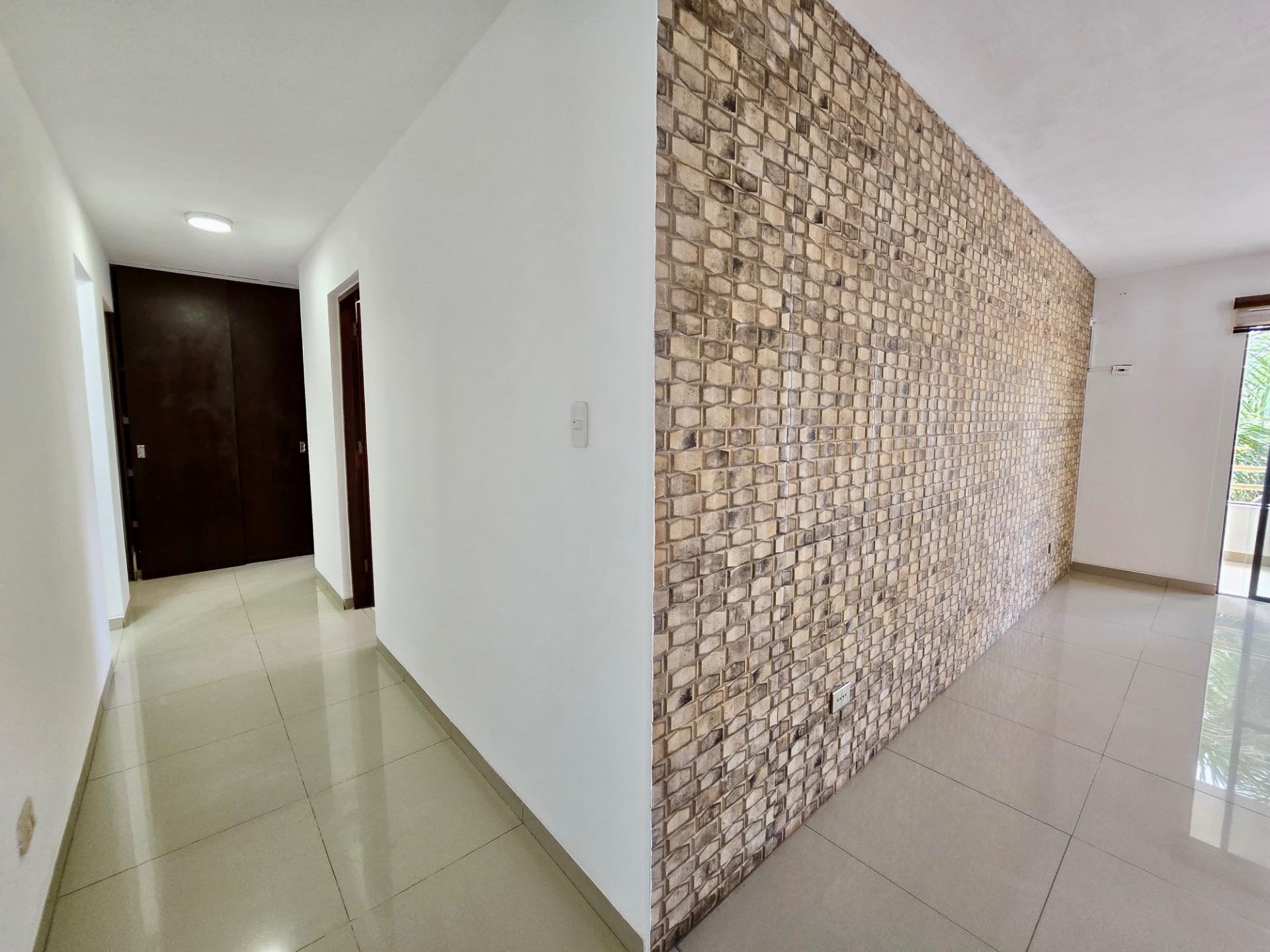 Departamento en Entre 2do y 3er anillo Oeste en Santa Cruz de la Sierra 3 dormitorios 3 baños 1 parqueos Foto 6