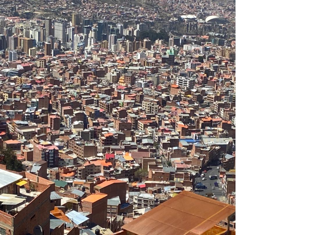 Edificio en VentaALTO SAN PEDRO   CALLLE: JORGE DE LÁ REZA #1581   27 dormitorios 13 baños 10 parqueos Foto 8