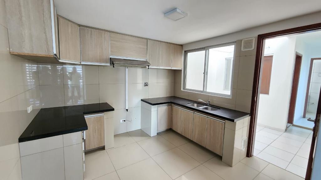 En Alquiler a Bs 7,900 Foto 6