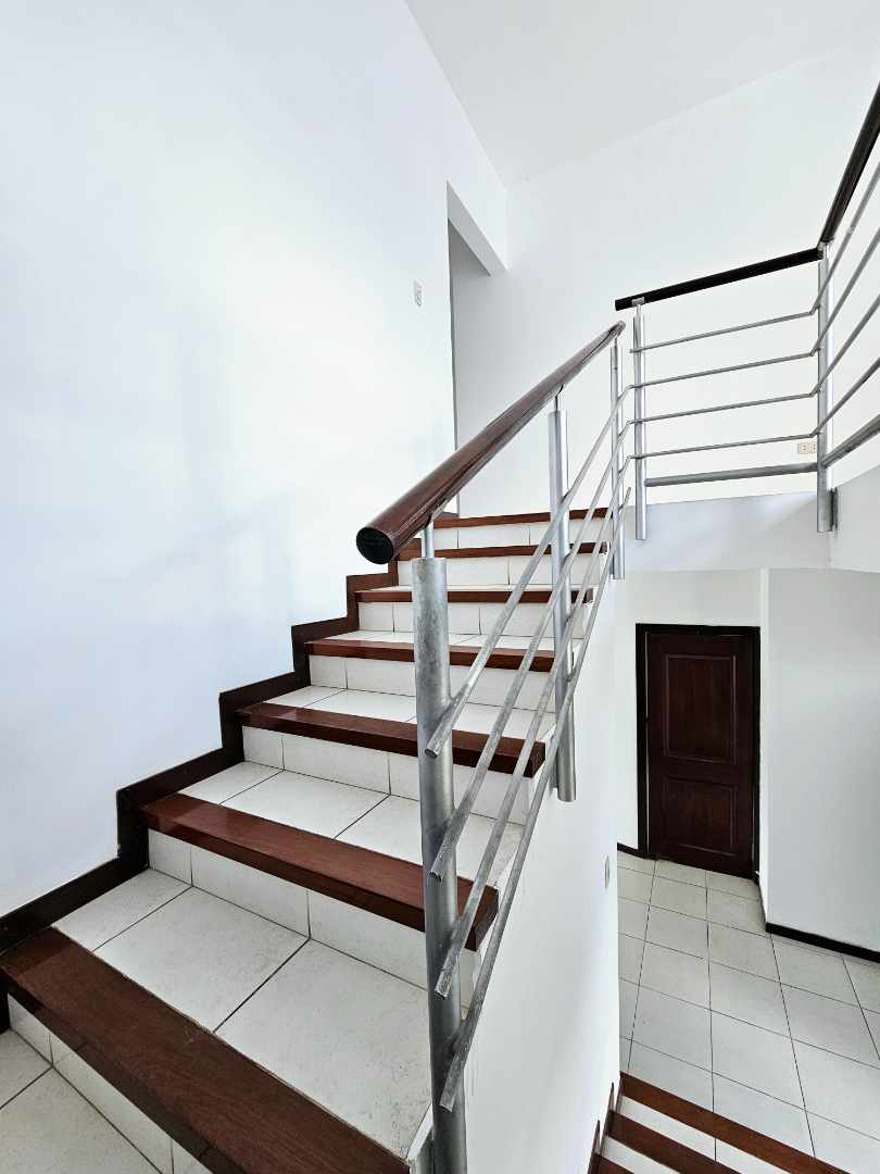 Casa en Entre 5to y 6to anillo Norte en Santa Cruz de la Sierra 3 dormitorios 3 baños 2 parqueos Foto 24