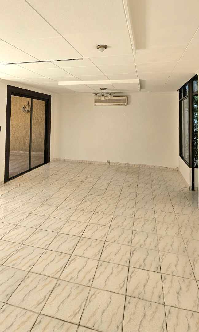 Casa Av. Roca Coronado 3er anillo- frente a la Feria exposición  Foto 16