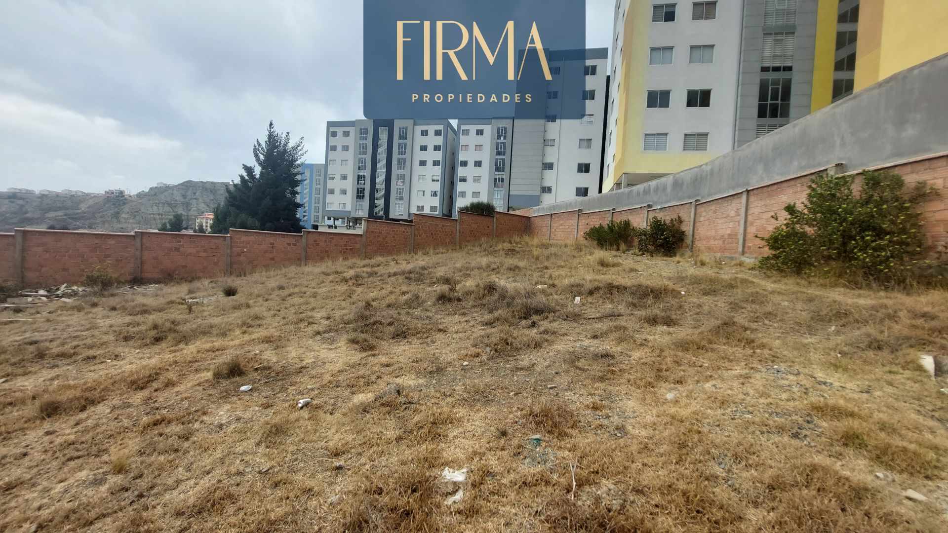 Terreno en VentaTERRENO EN VENTA, CONDOMINIO LOMAS DE ACHUMANI Foto 4