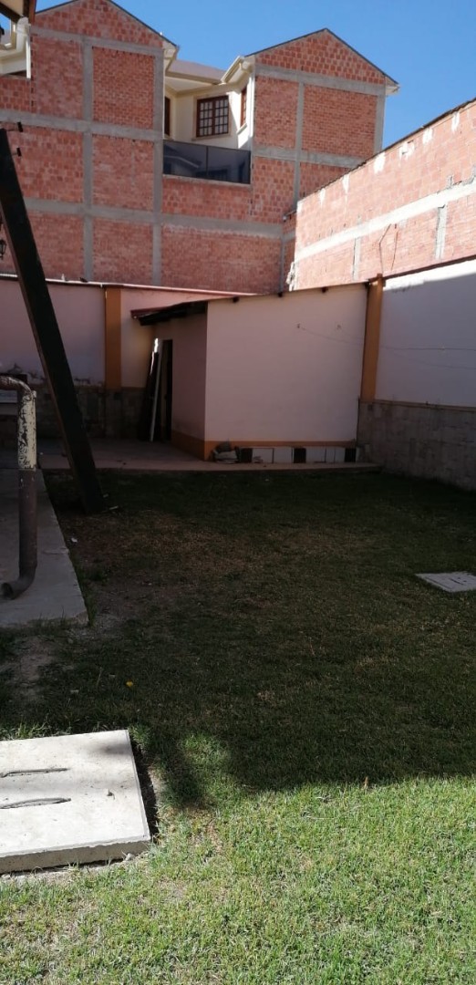 Casa en Sopocachi en La Paz 4 dormitorios 2 baños  Foto 7