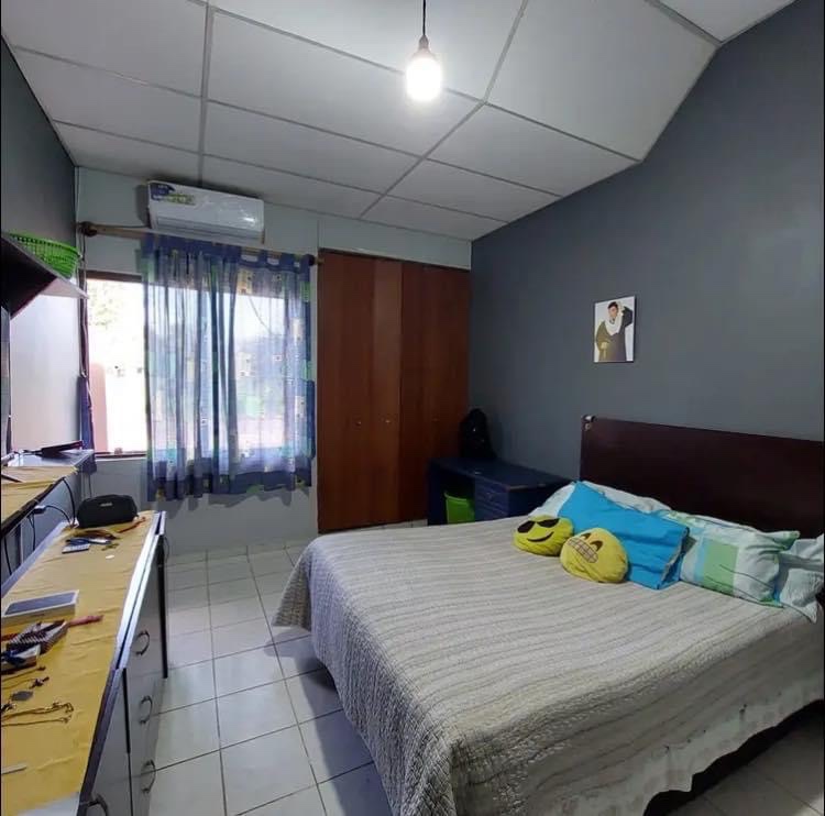 Casa en VentaCondominio Espíritu Santo, Zona este  4 dormitorios 2 baños  Foto 6