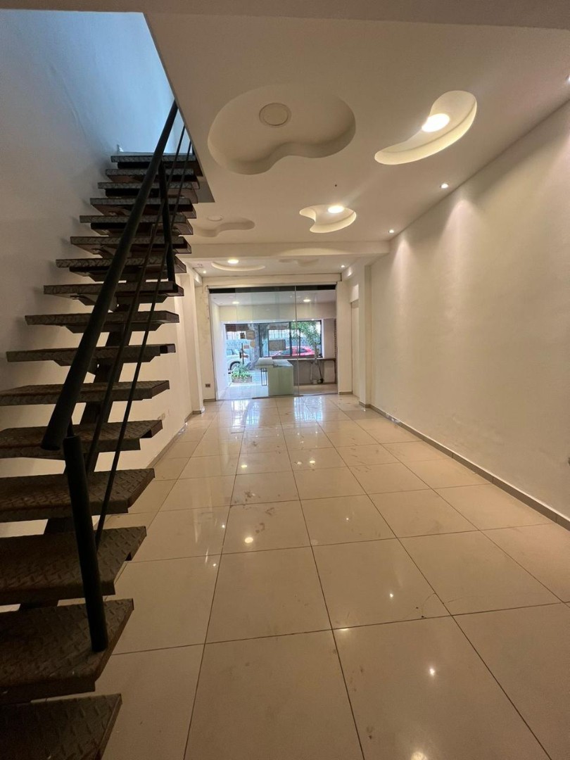 Local comercial en Entre 2do y 3er anillo Norte en Santa Cruz de la Sierra  1 baños  Foto 4