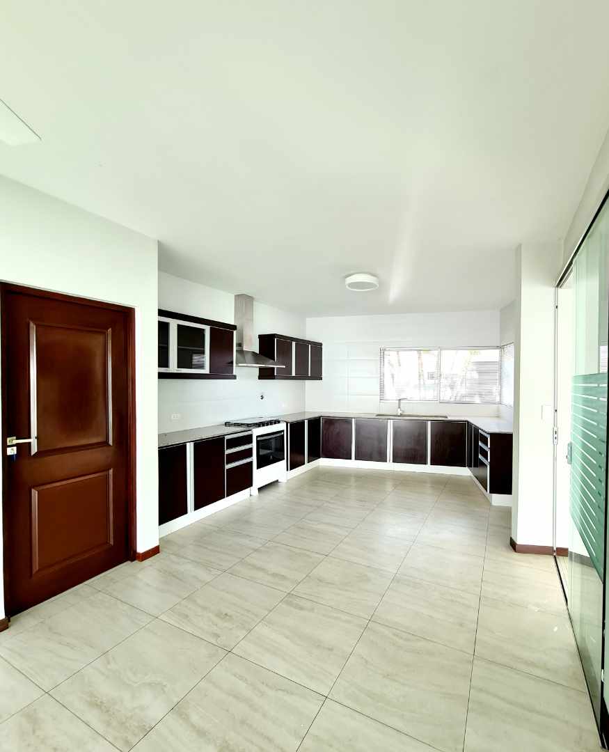 En Venta a $us 285,000 Foto 18
