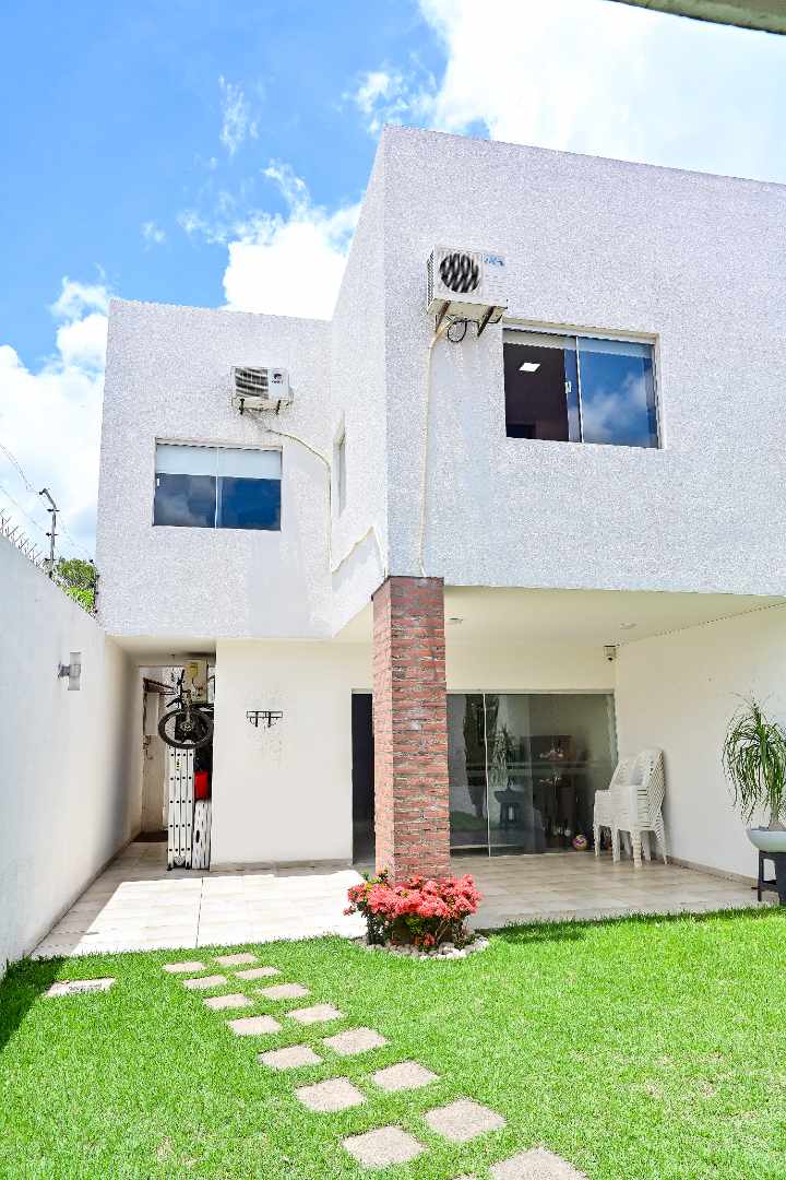 Casa en VentaAv Pirai 4 to anillo  3 dormitorios 4 baños 2 parqueos Foto 13