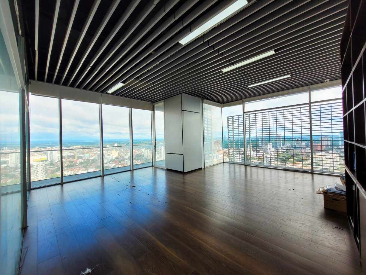 Oficina en Equipetrol en Santa Cruz de la Sierra 2 dormitorios 2 baños 1 parqueos Foto 8