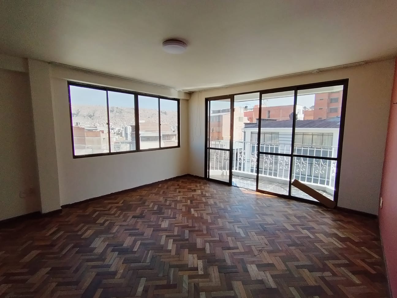 Departamento en AlquilerAvenida 31 de Octubre esquina calle 7 Zona Villa San Antonio 3 dormitorios 3 baños  Foto 7