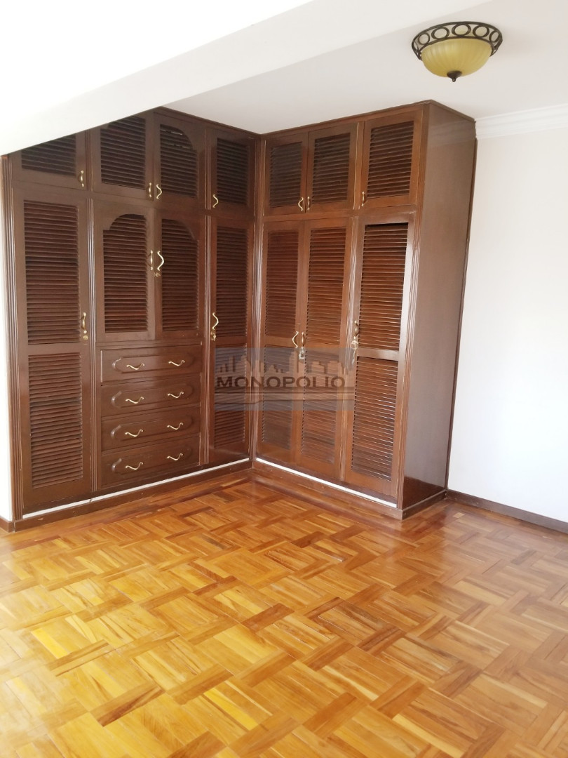 Departamento en VentaInmediaciones plazuela Colon 3 dormitorios 4 baños 1 parqueos Foto 4