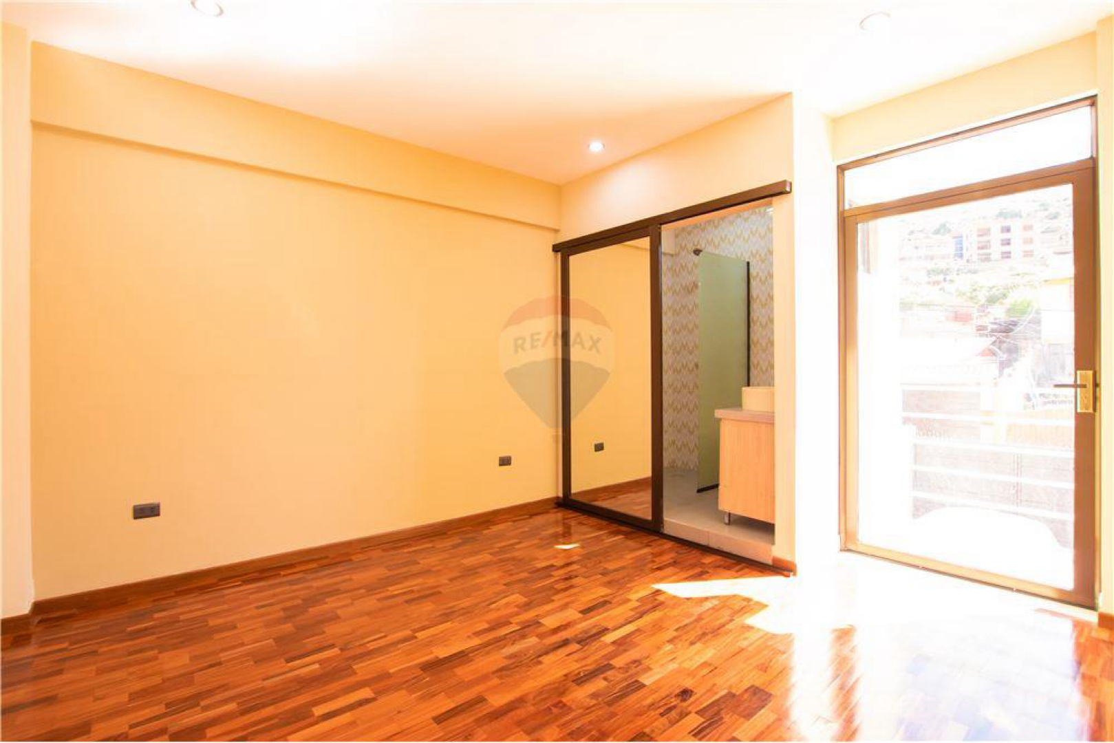 En Venta a $us 183,600 Foto 2